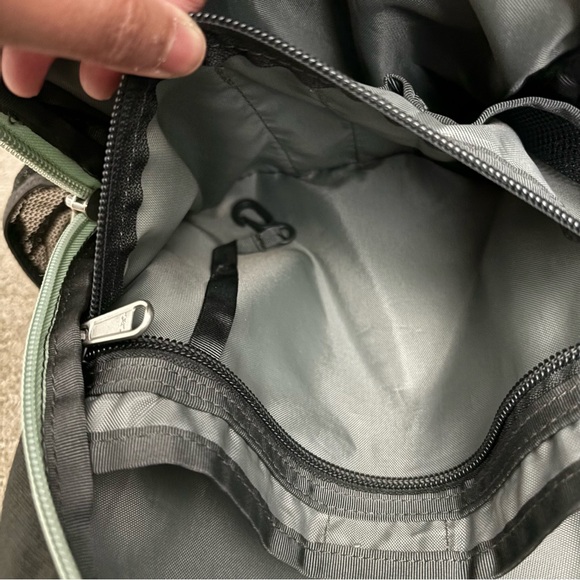 The North Face Womens Jester Backpack - Picture 7 of 10